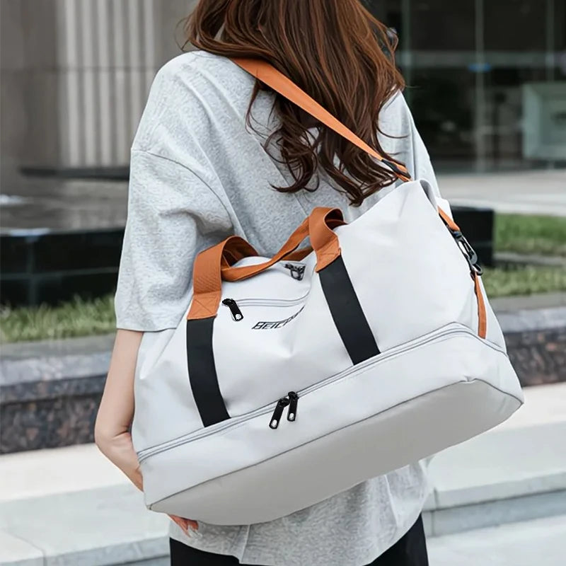 The neutral color backpack is specially designed for men and women and is suitable as a luggage bag for travel and accommodation